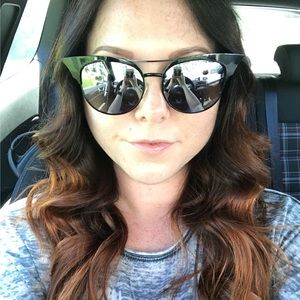 Meet your posher, Kristina!